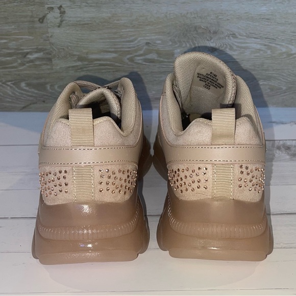 Brand New Guess GF Knits, Tan in Size 6.5 in Women - Picture 5 of 13